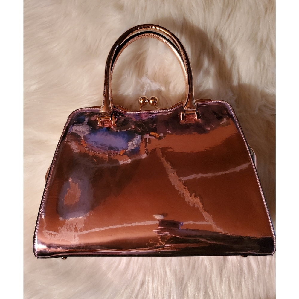 🆕️ Holographic purse